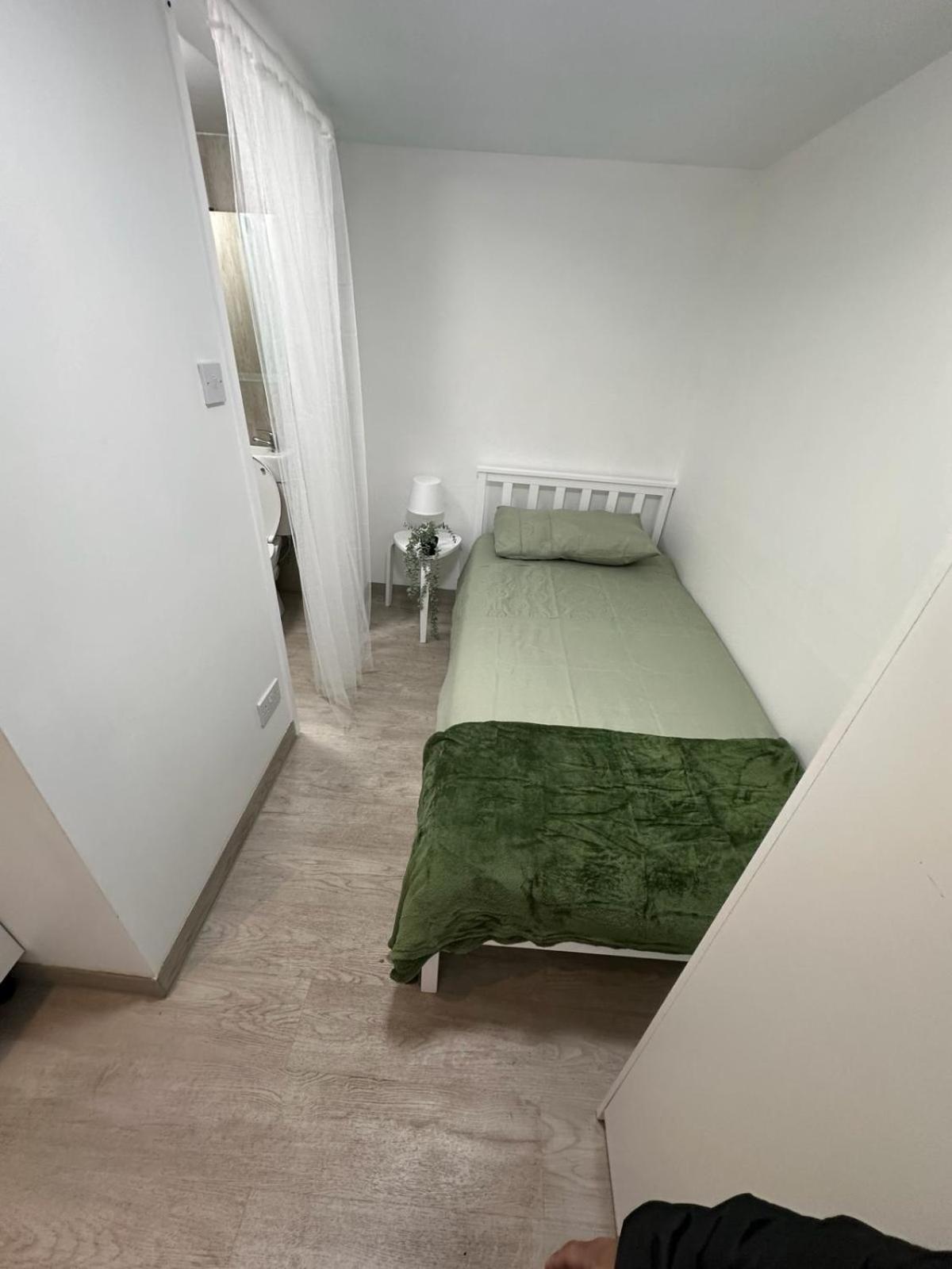 Guest house Single Ensuite London